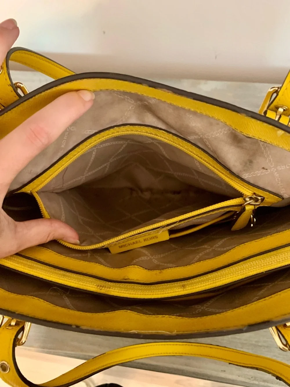 Michael Kors bag Yellow Saffiano Tote should bag large purse designer handbag - Picture 11 of 17